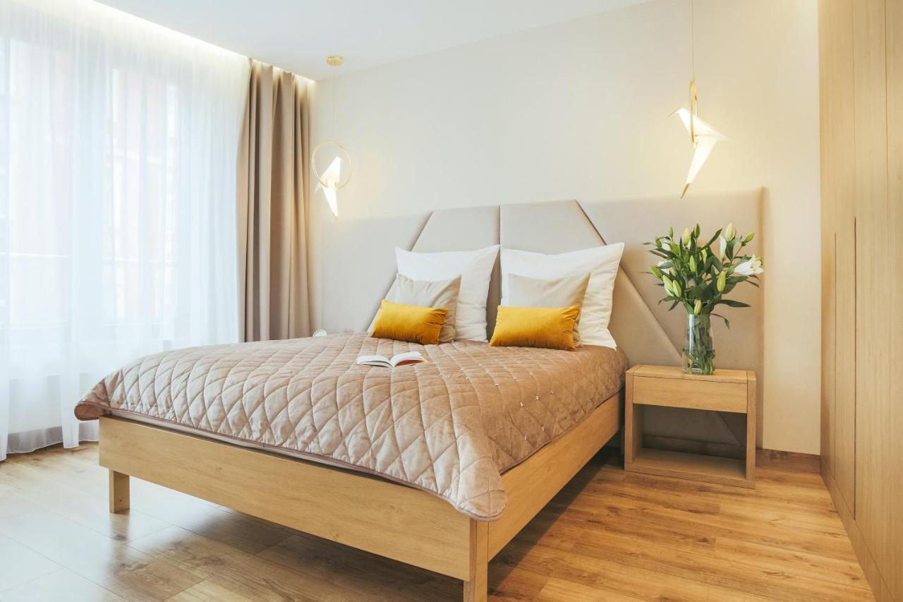 Golden Queen Apartments Old Town Краків Екстер'єр фото