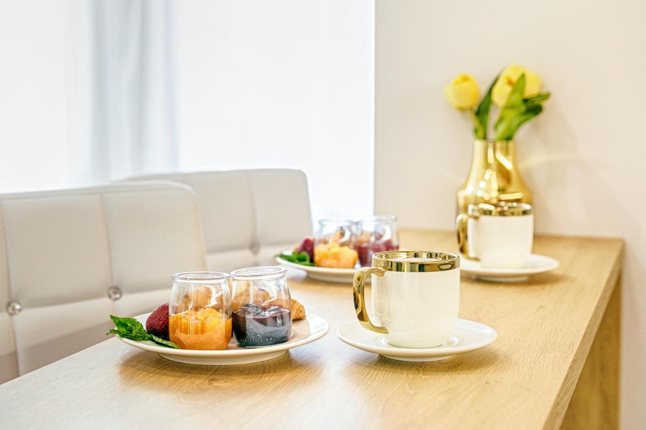 Golden Queen Apartments Old Town Краків Екстер'єр фото