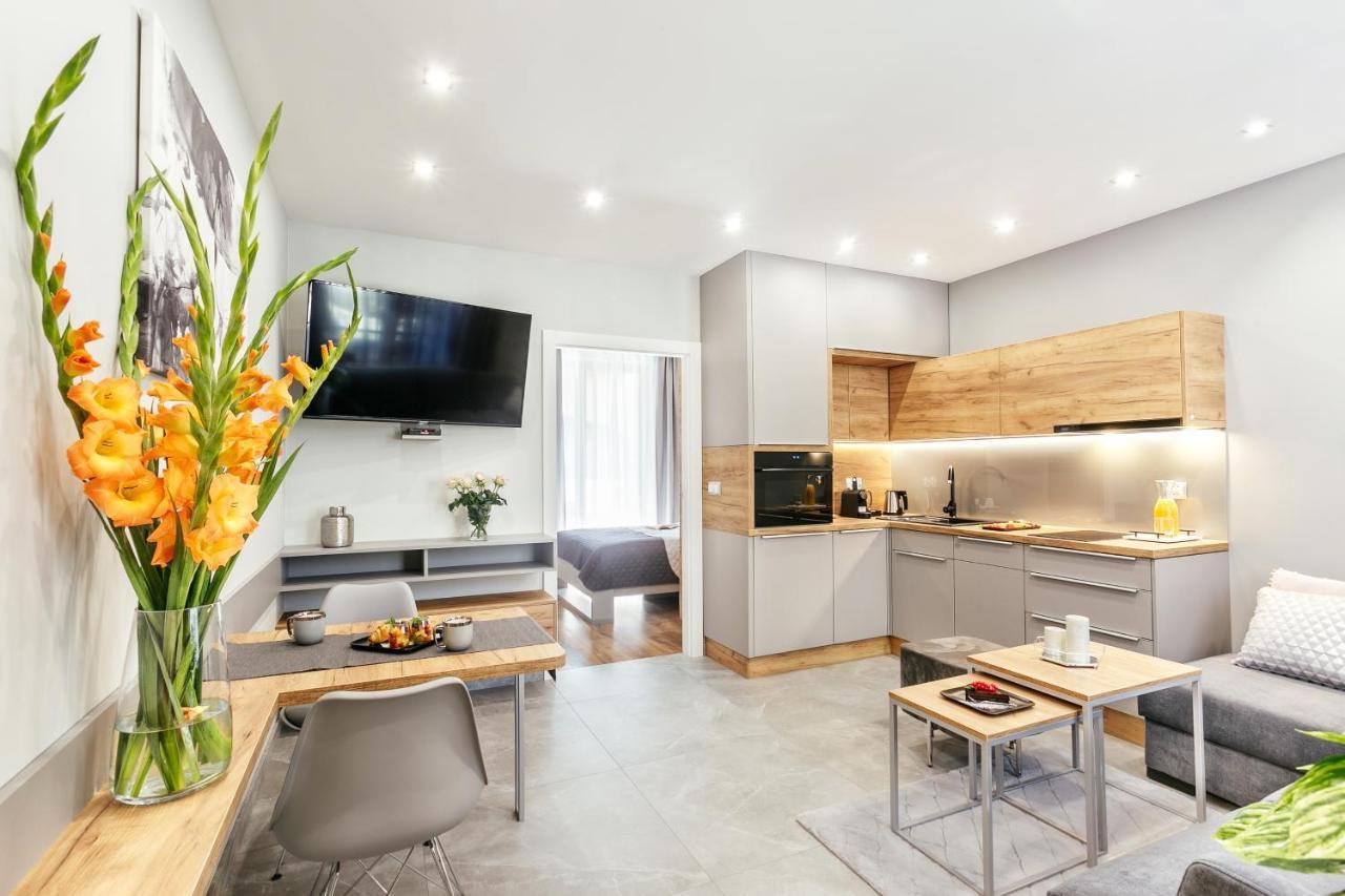 Golden Queen Apartments Old Town Краків Екстер'єр фото