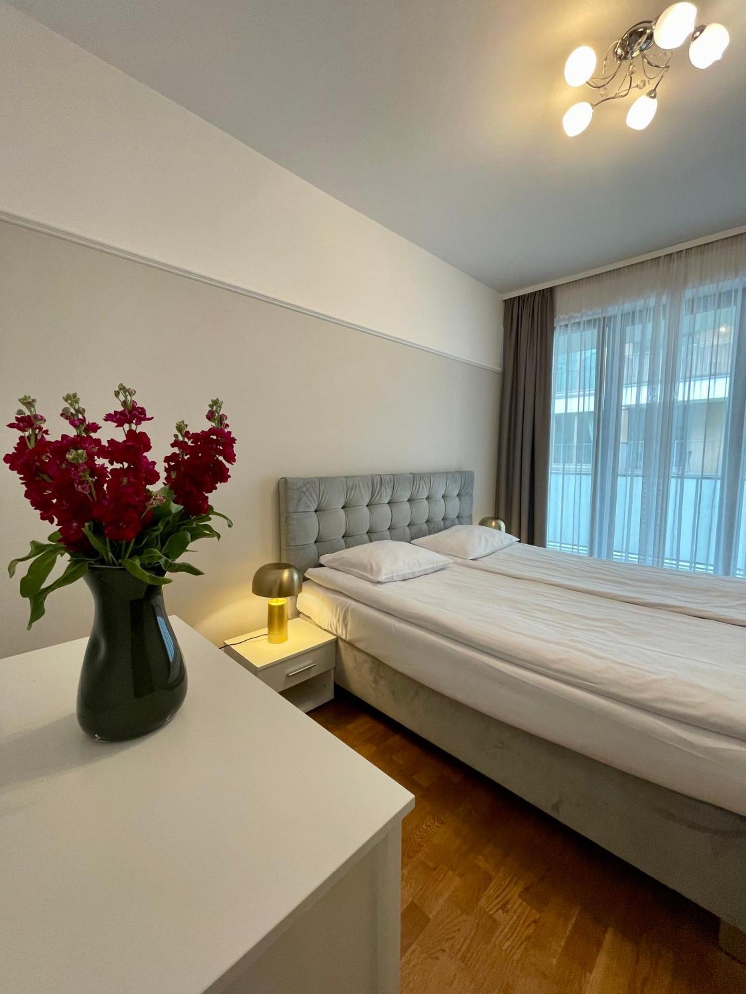 Golden Queen Apartments Old Town Краків Екстер'єр фото